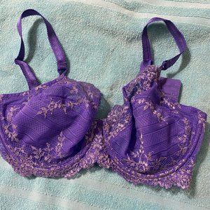 Wacoal Bra, size 34DD, purple lace bra